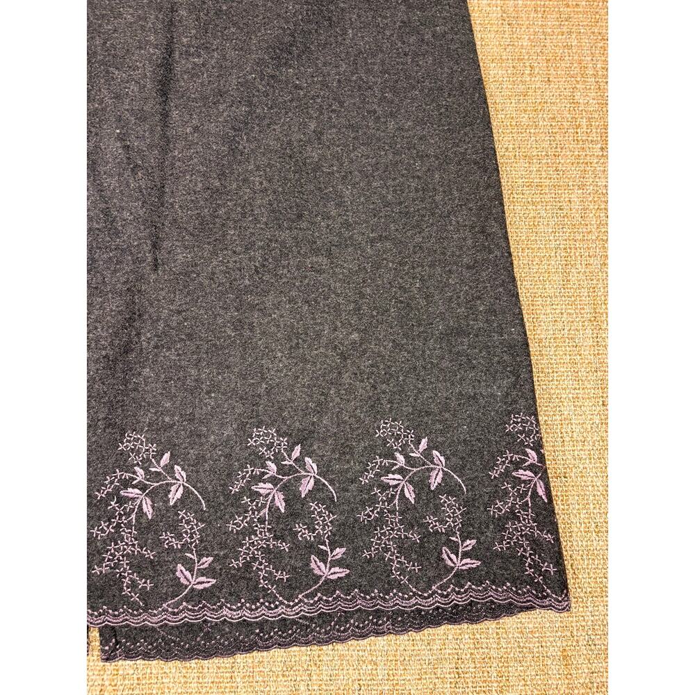 🖤 Vintage CW Gray Wool Blend Skirt | Embroidered Lilac Floral Hem | Size 16